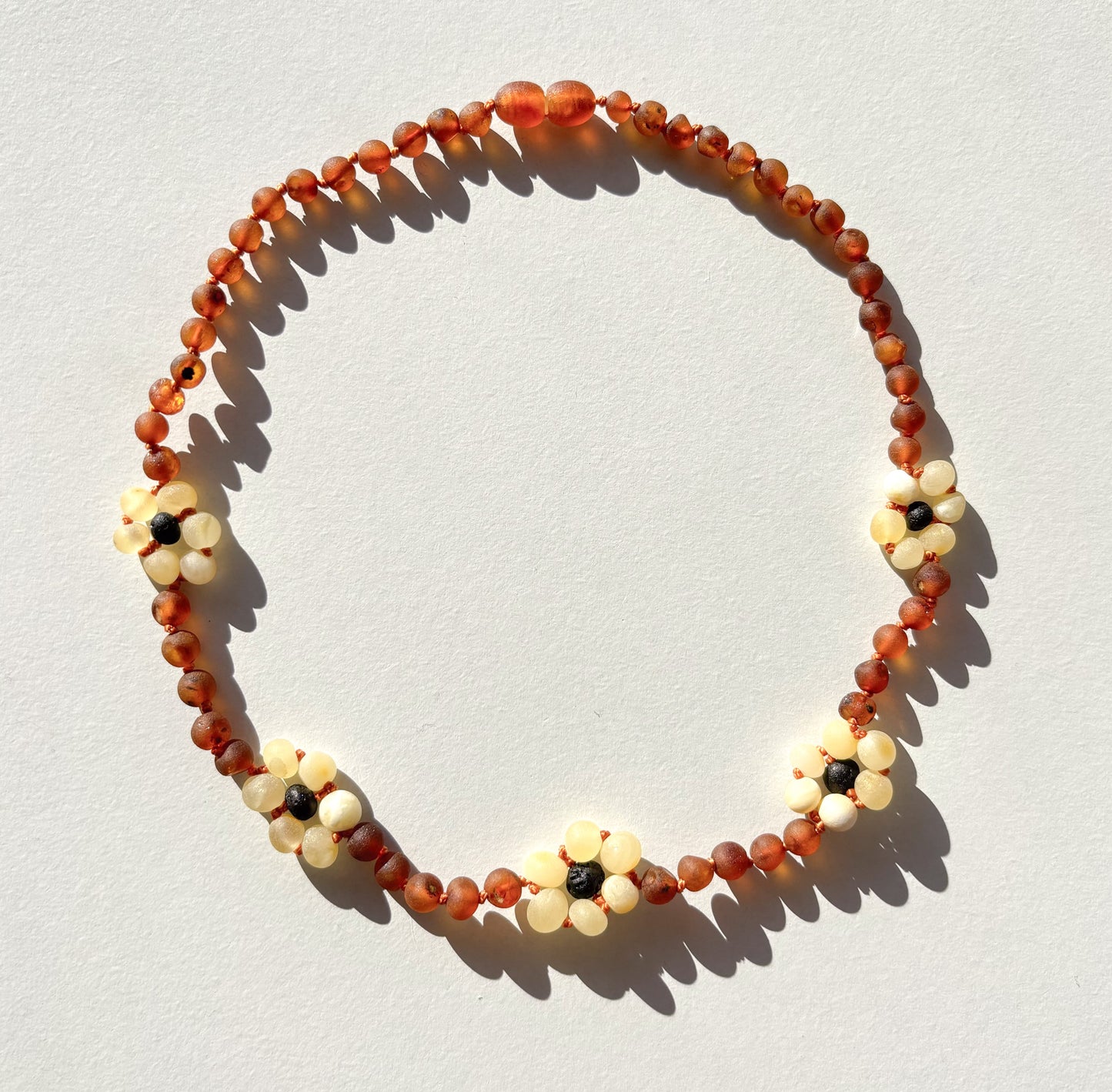 【chiho.senさま専用ページ】Amber Necklace with 5flowers -Raw cognac- 35cm
