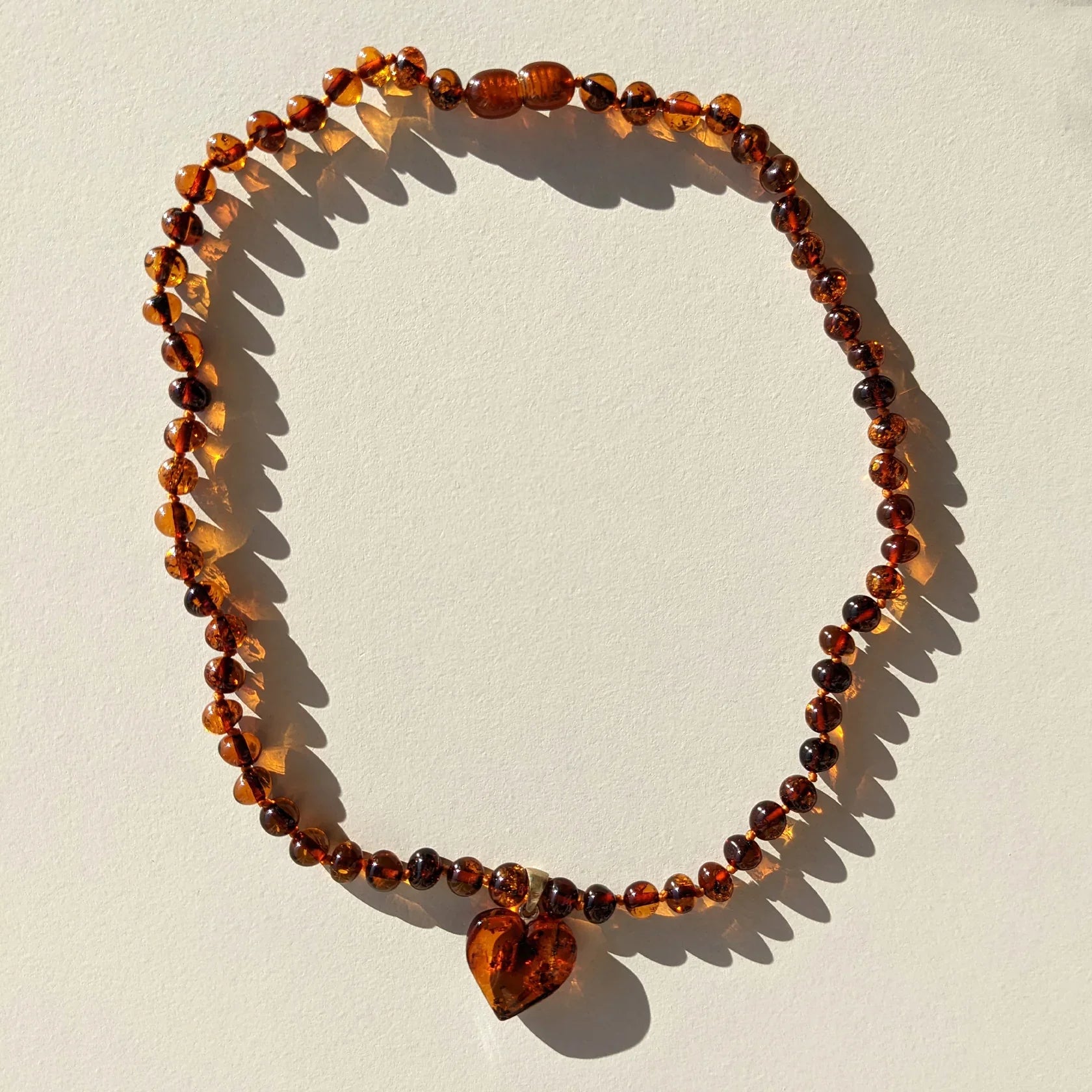 【 byeol_929さま専用】Amber Necklace with heart - Cognac - 40cm