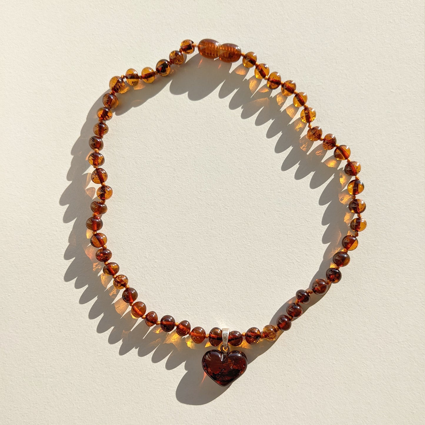 【pjpwrabbiさま専用ページ】Amber Necklace with heart - Cognac - 32cm