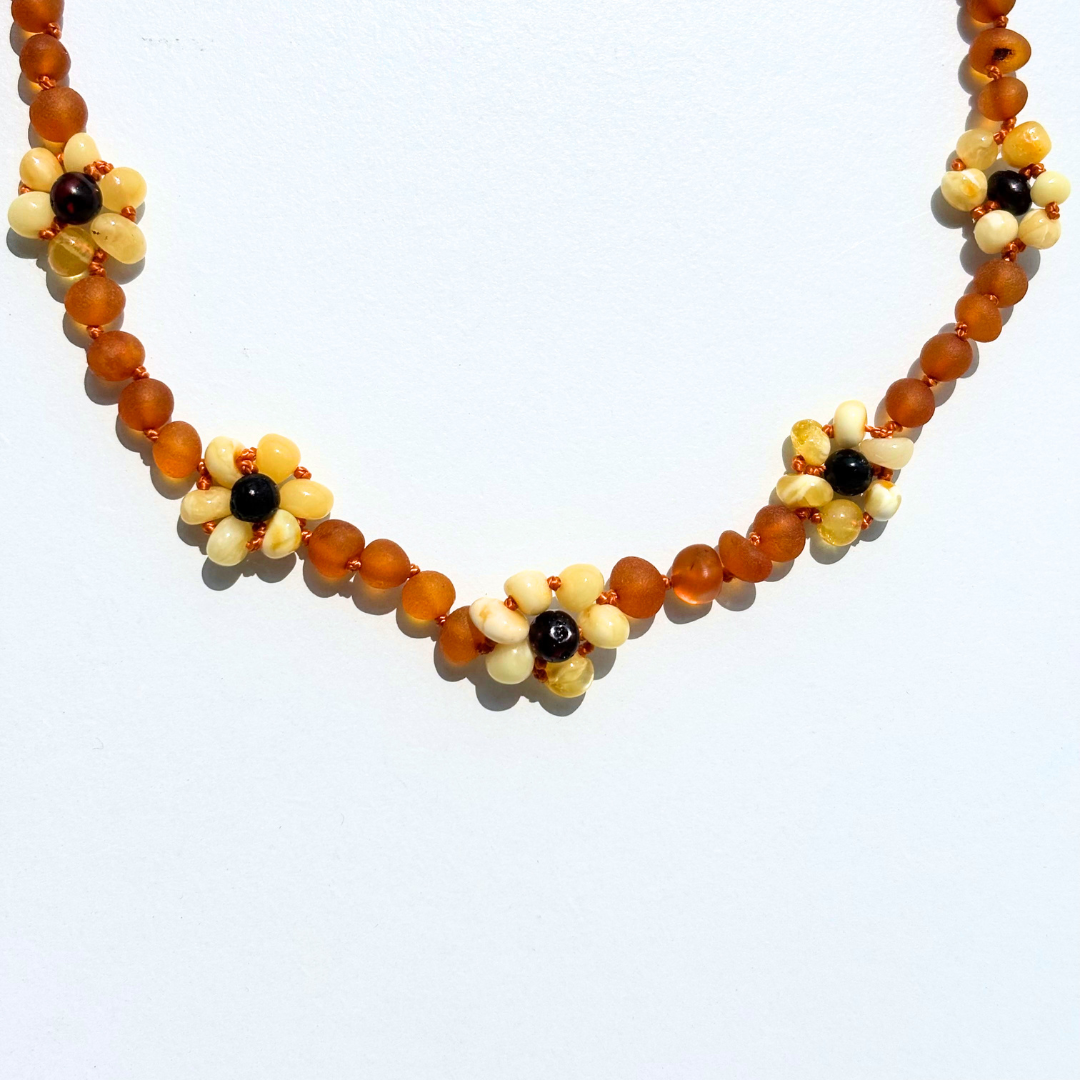 [OUTLET]  Amber Necklace with 5flowers -Raw cognac- 40cm