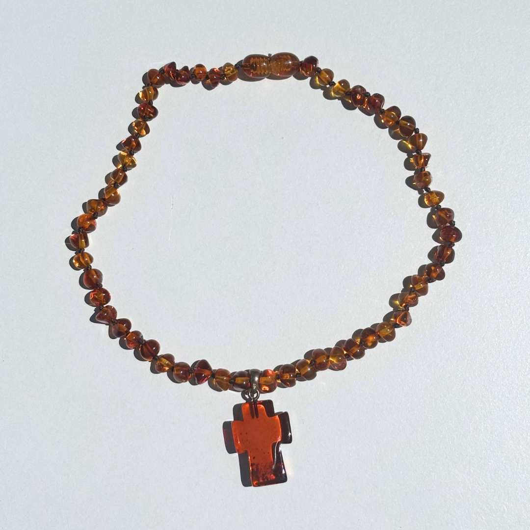 [OUTLET]  Amber Necklace with Cross - Cognac - 32cm