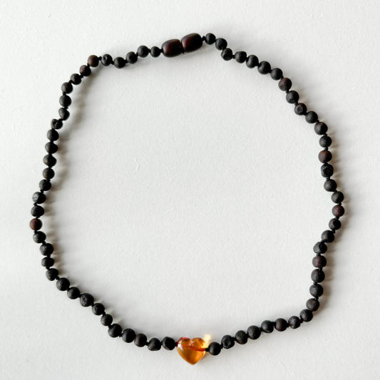 Amber Necklace with heart - Raw cherry - 45cm