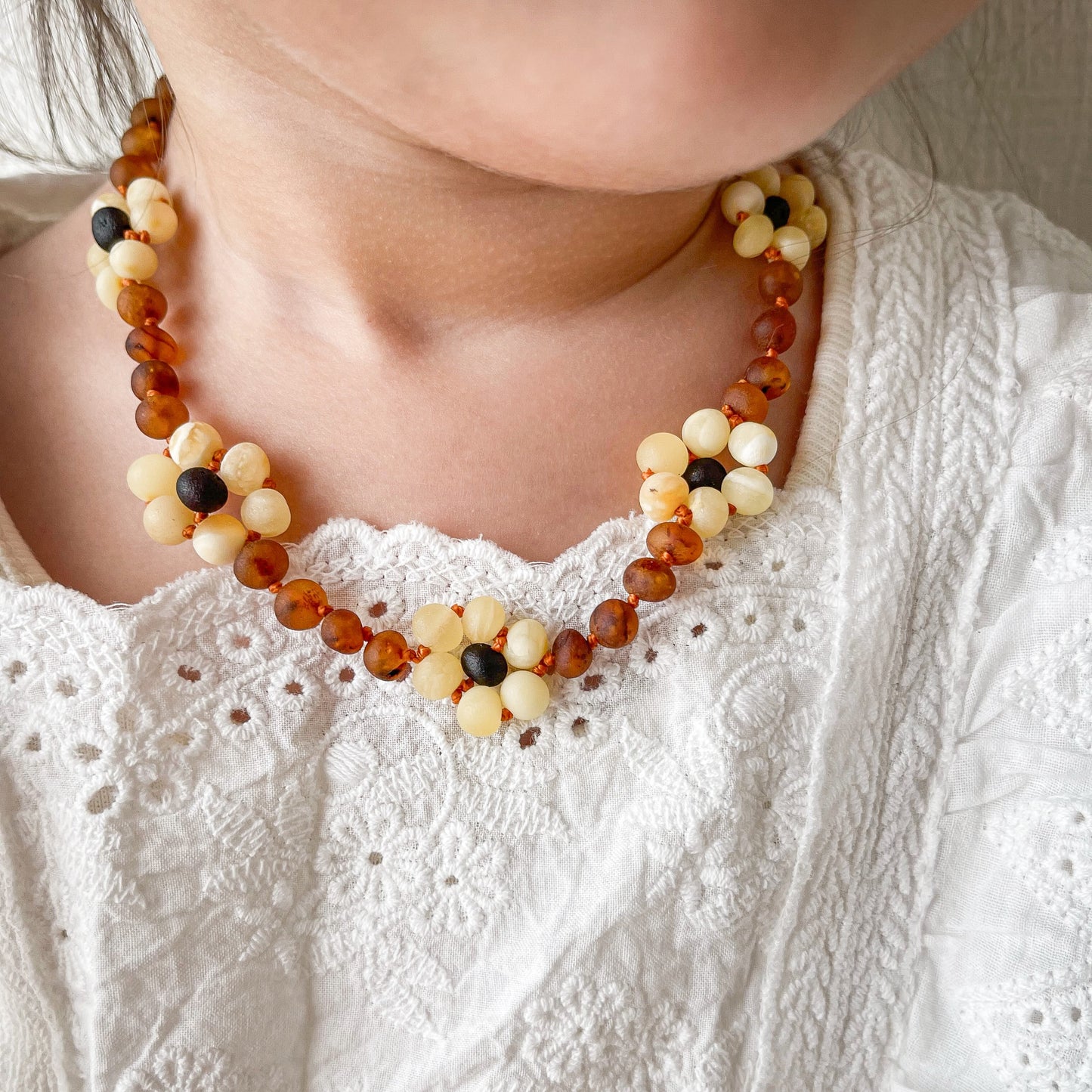 Amber Necklace with 5flowers -Raw cognac- 32cm